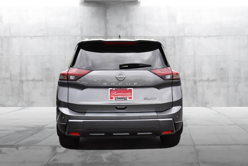 Nissan Rogue Vehicle Image 06
