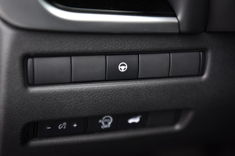 Nissan Rogue Vehicle Image 11