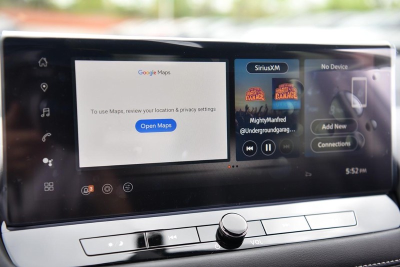 Nissan Rogue Vehicle Image 14