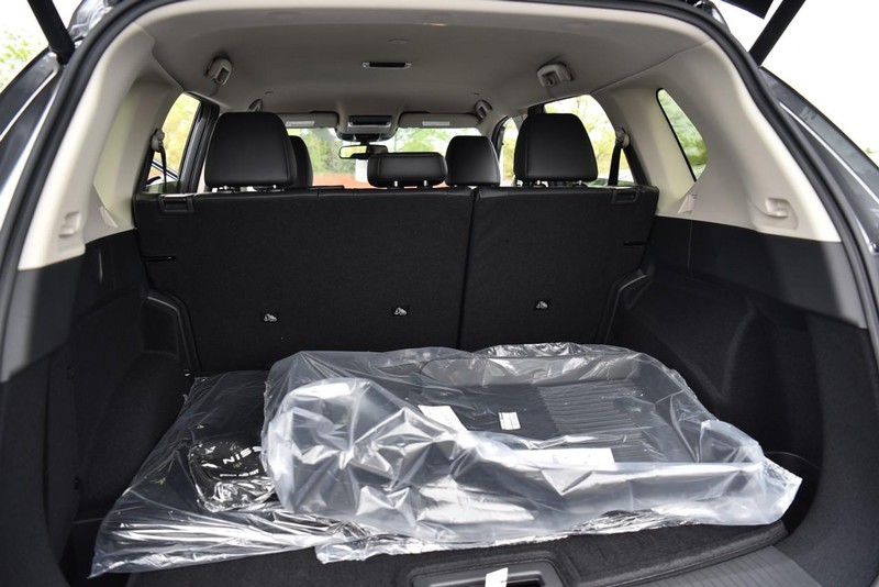 Nissan Rogue Vehicle Image 24