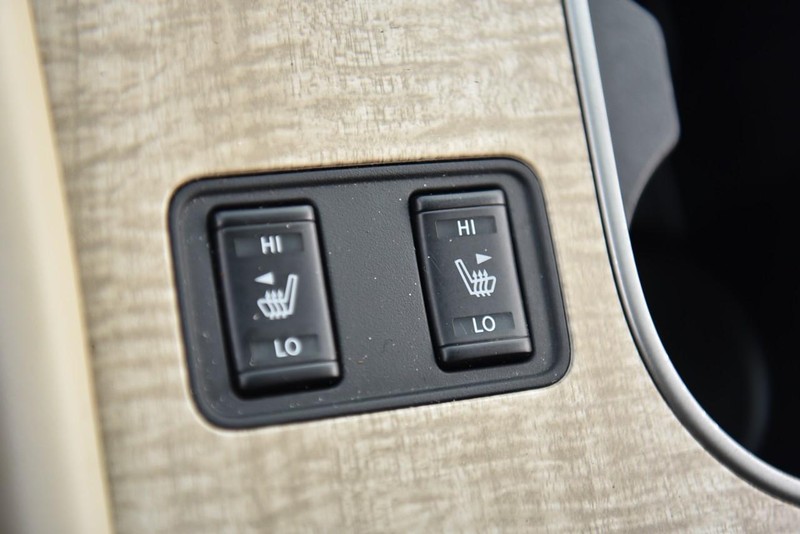 Nissan Murano Vehicle Image 17