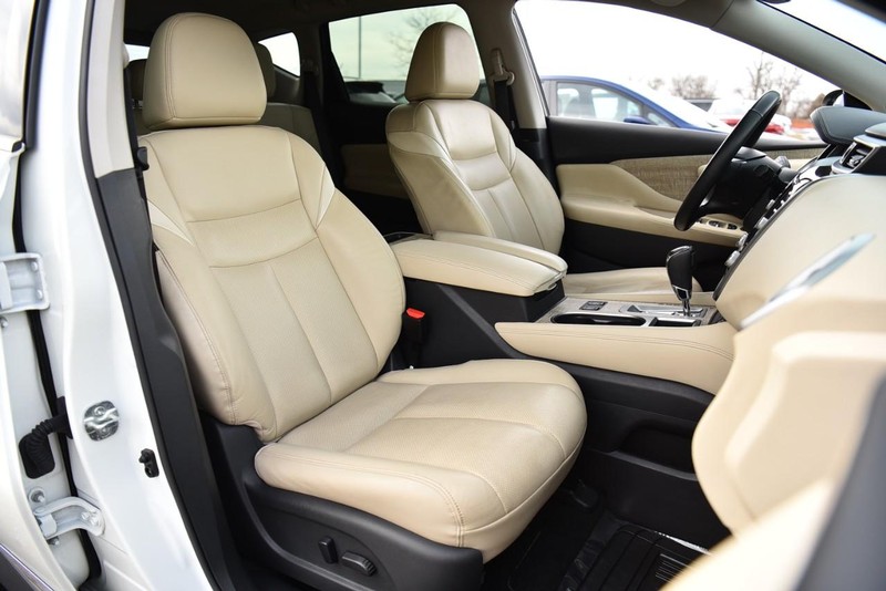 Nissan Murano Vehicle Image 21