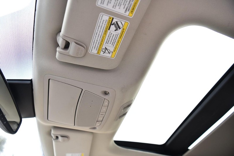 Nissan Murano Vehicle Image 22