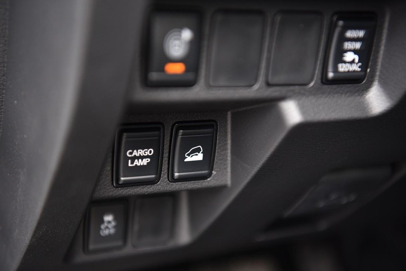 Nissan Frontier Vehicle Image 14