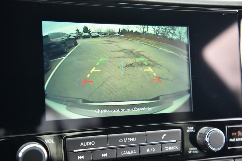 Nissan Frontier Vehicle Image 16