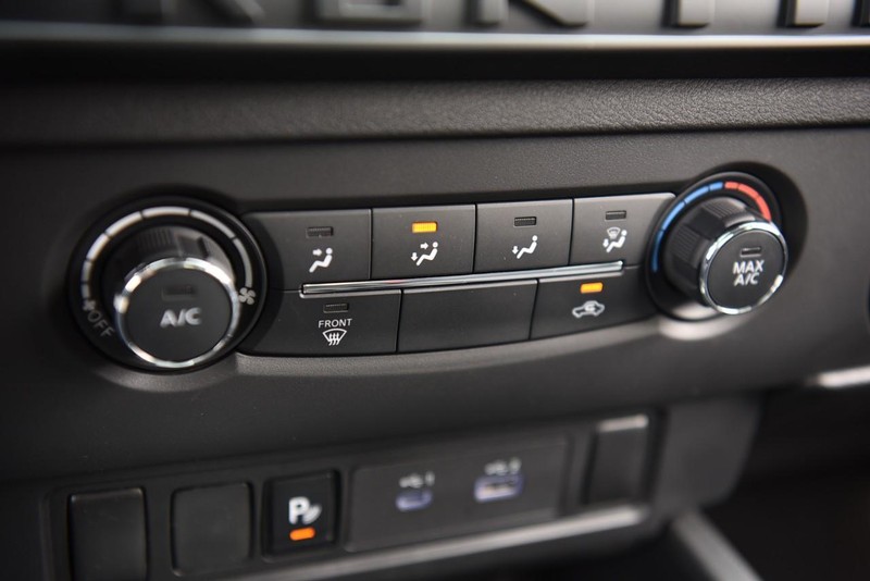 Nissan Frontier Vehicle Image 17