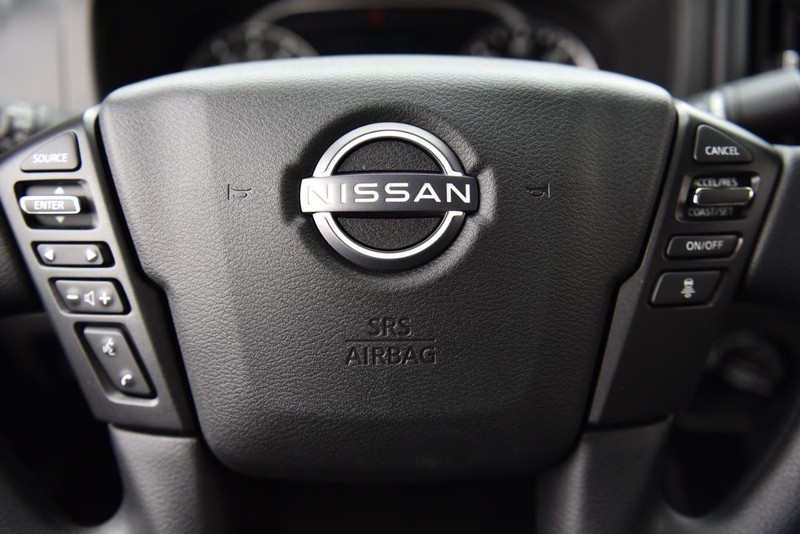 Nissan Frontier Vehicle Image 21