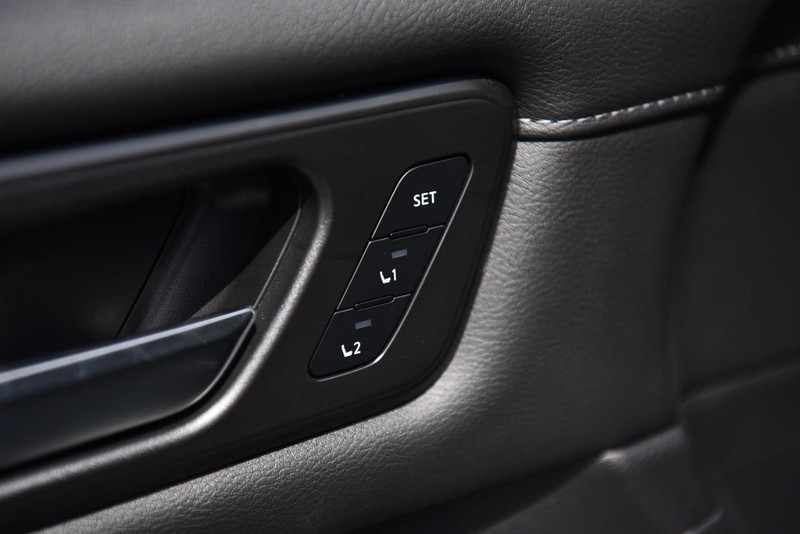 Nissan Armada Vehicle Image 10