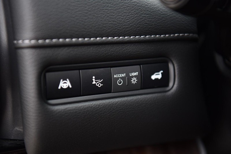 Nissan Armada Vehicle Image 12