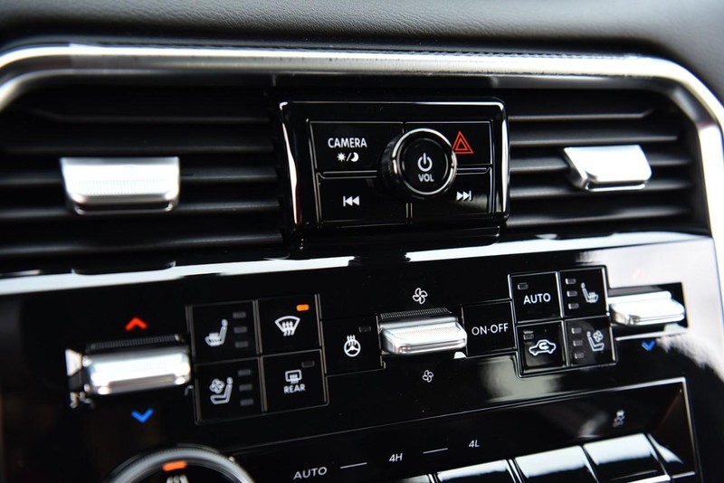 Nissan Armada Vehicle Image 15
