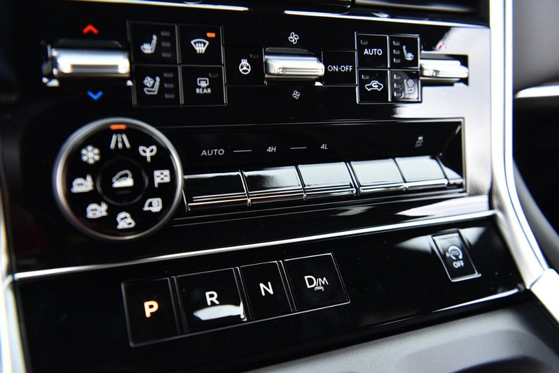 Nissan Armada Vehicle Image 17