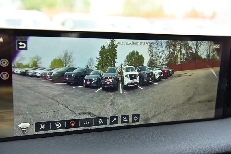 Nissan Armada Vehicle Image 21