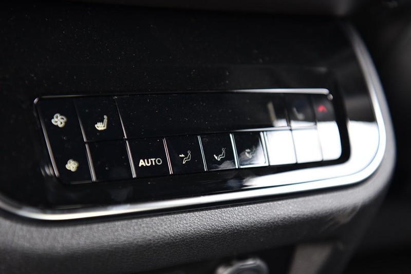 Nissan Armada Vehicle Image 30