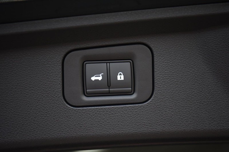 Nissan Armada Vehicle Image 35