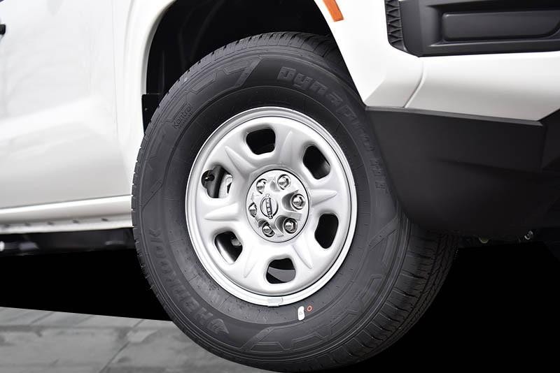 Nissan Frontier Vehicle Image 03
