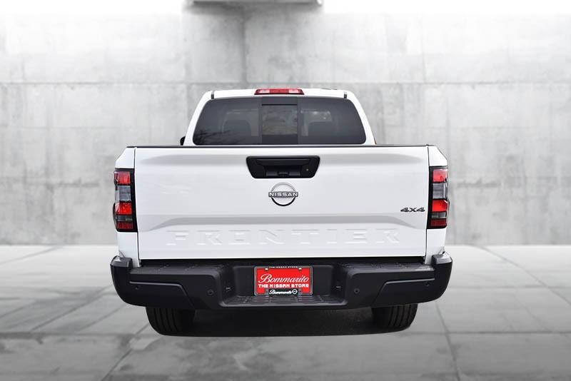 Nissan Frontier Vehicle Image 06