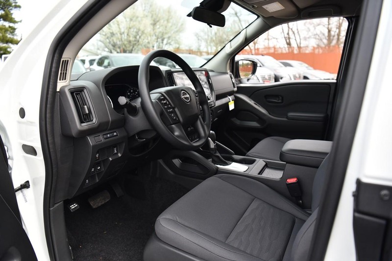 Nissan Frontier Vehicle Image 08