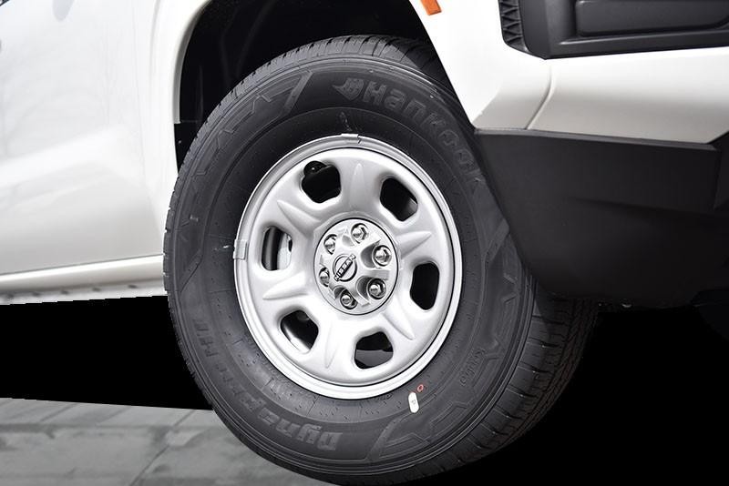 Nissan Frontier Vehicle Image 03