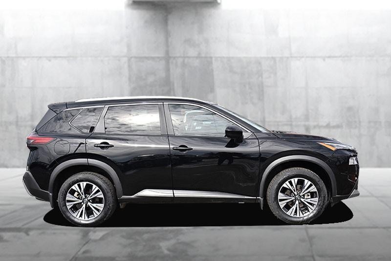 Nissan Rogue Vehicle Image 05