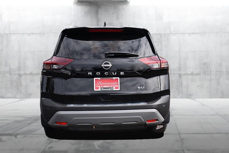 Nissan Rogue Vehicle Image 06