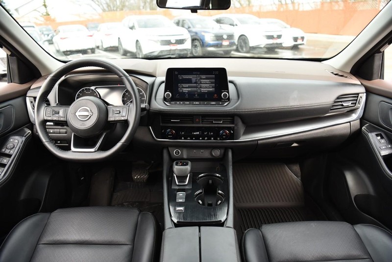 Nissan Rogue Vehicle Image 07