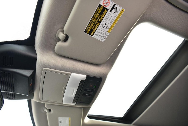 Nissan Rogue Vehicle Image 20