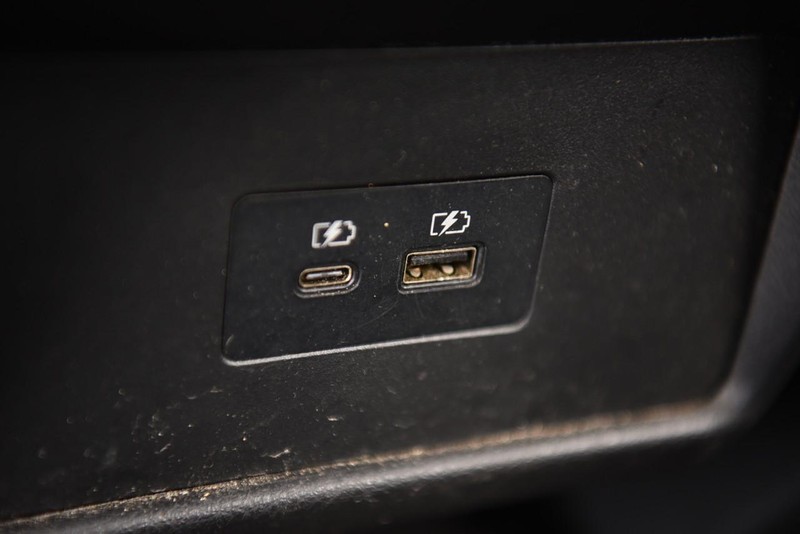 Nissan Rogue Vehicle Image 23