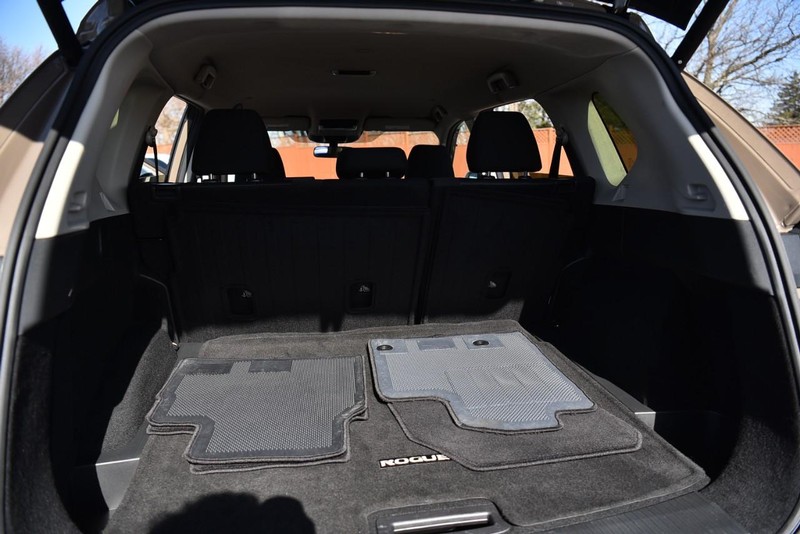 Nissan Rogue Vehicle Image 23