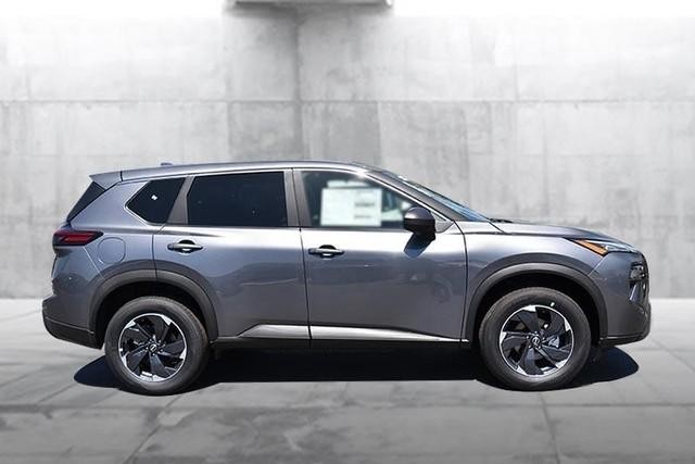 Nissan Rogue Vehicle Image 05