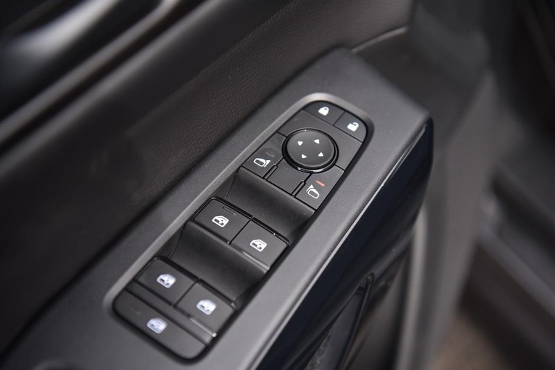 Nissan Pathfinder Vehicle Image 08