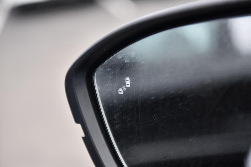 Nissan Pathfinder Vehicle Image 09