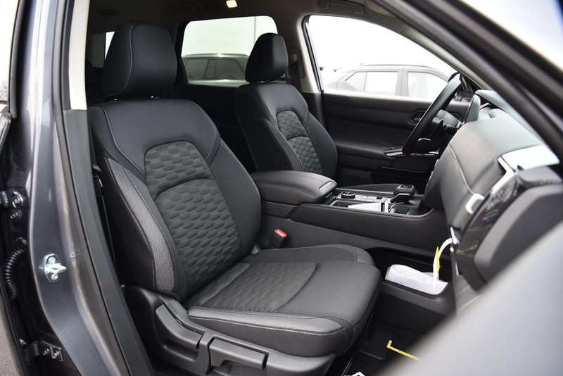 Nissan Pathfinder Vehicle Image 20