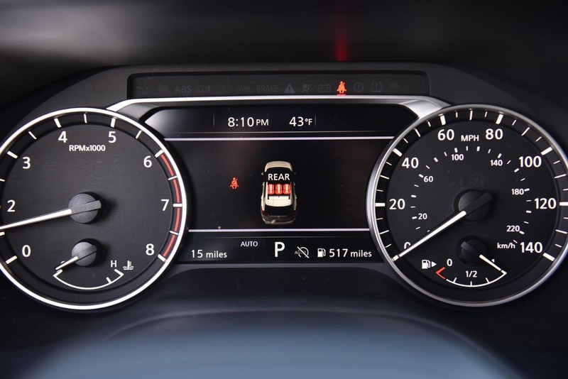 Nissan Rogue Vehicle Image 11