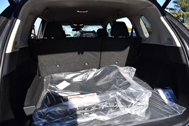 Nissan Rogue Vehicle Image 23
