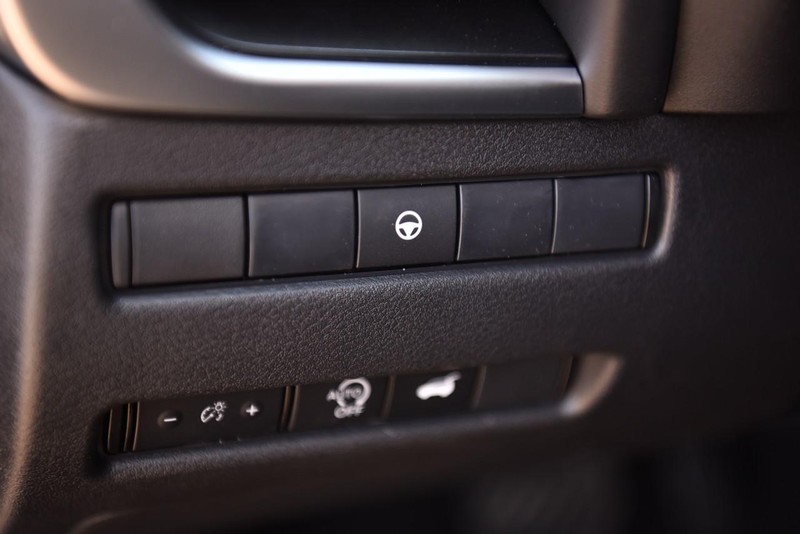 Nissan Rogue Vehicle Image 10