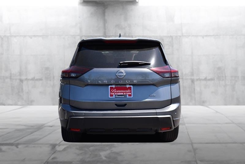 Nissan Rogue Vehicle Image 06