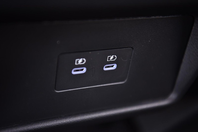 Nissan Rogue Vehicle Image 23