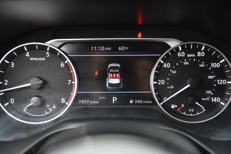 Nissan Rogue Vehicle Image 11