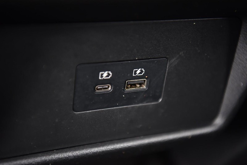 Nissan Rogue Vehicle Image 23