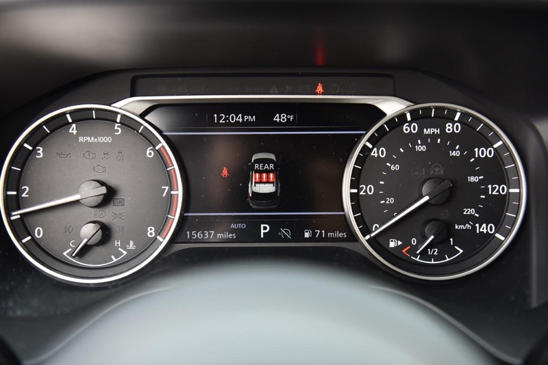 Nissan Rogue Vehicle Image 11