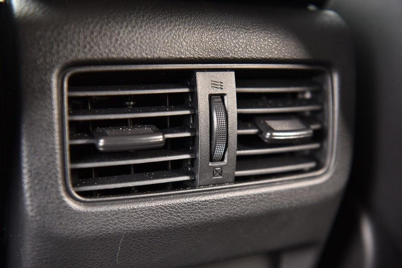 Nissan Rogue Vehicle Image 22