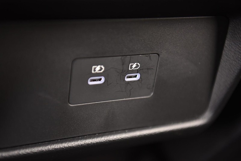 Nissan Rogue Vehicle Image 23