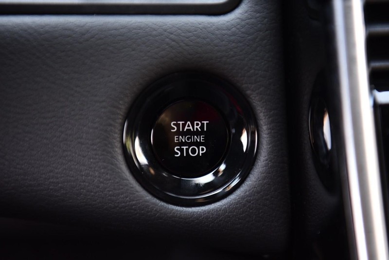 Nissan Armada Vehicle Image 22