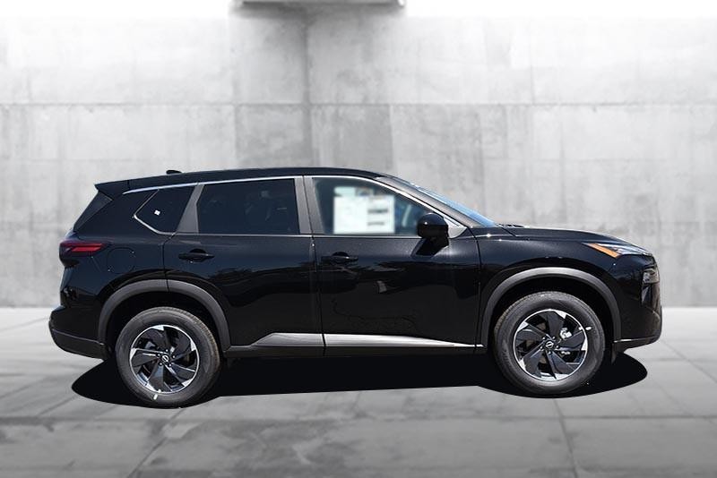Nissan Rogue Vehicle Image 05