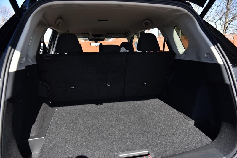 Nissan Rogue Vehicle Image 23