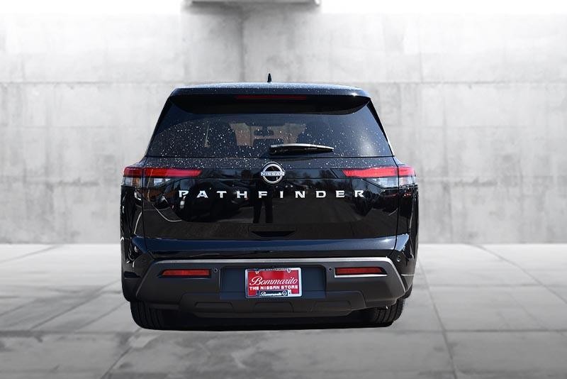 Nissan Pathfinder Vehicle Image 06