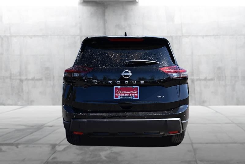 Nissan Rogue Vehicle Image 06
