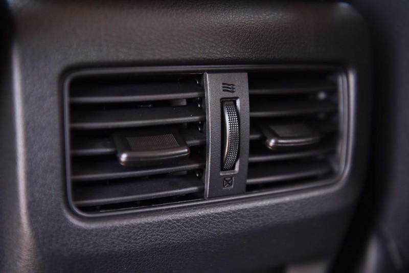 Nissan Rogue Vehicle Image 21