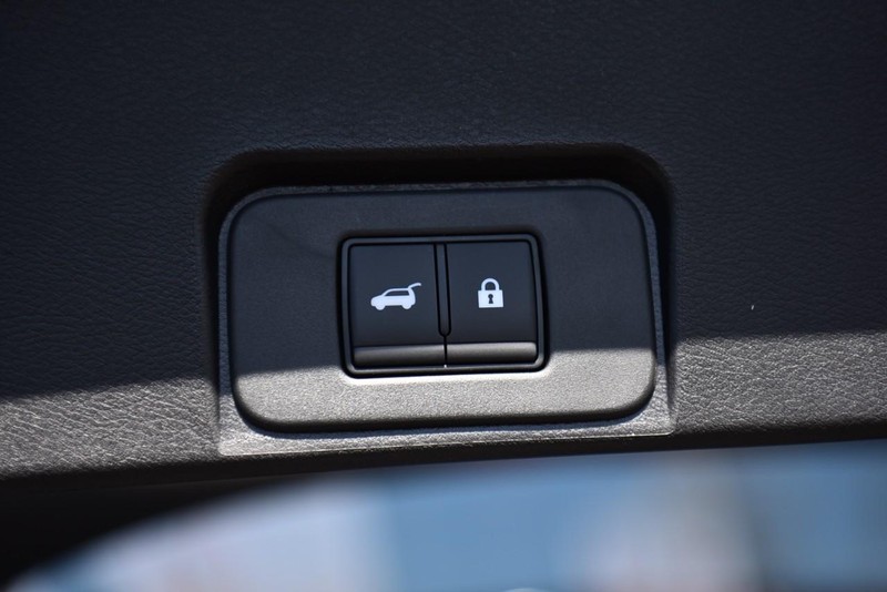 Nissan Rogue Vehicle Image 24