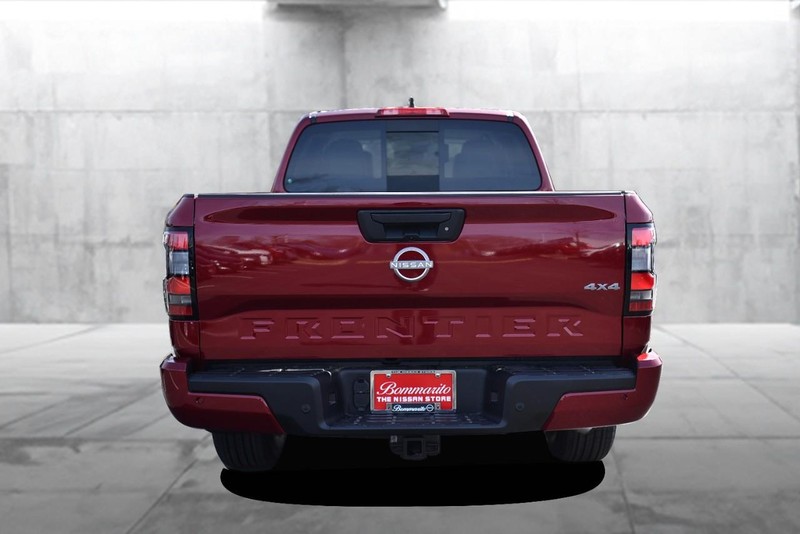 Nissan Frontier Vehicle Image 06